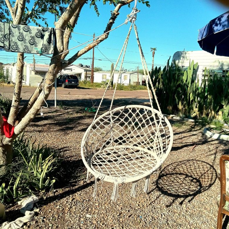 Hanging Swinging Chair