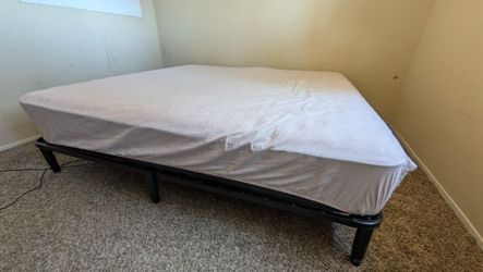 Silver BRS900 11.75" extra firm mattress with adjustable base king size