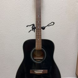 Yamaha F335 Acoustic Guitar