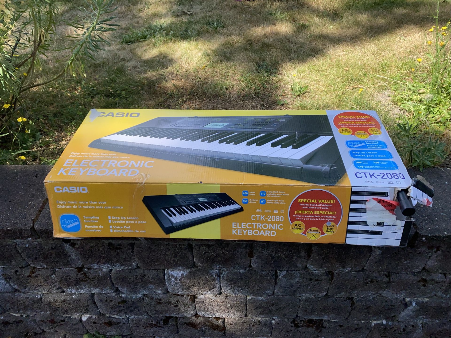 Casio CTK-2080 Electronic KEYBOARD  w/ Stand &