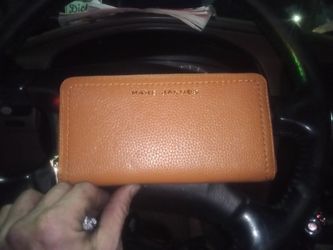 Marc Jacobs Ladies Wallet, Smoked Almond