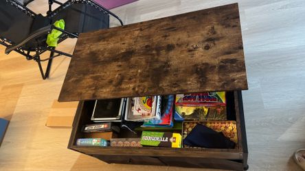 Lift Top Storage Coffee Table - Used in Great Condition