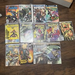 Lot Of 13 DC/Marvel Comics - Deathstroke, Sinestro, Star Wars, Etc.