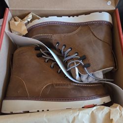 NEW Brunt Boots. 