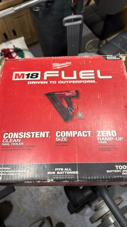 Milwaukee M18 FUEL 2889-20 18V Cordless 18 Gauge Brad Nailer Nail Gun