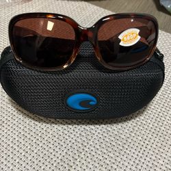 Woman’s Sunglasses 