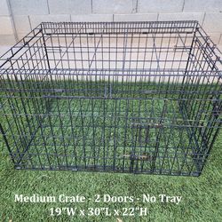 1 Medium Size Folding Heavy Duty Wire Pet / Dog Crate / Animal Carrier / Kennel / Cage