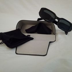 Stylish Black Sunglasses 