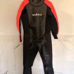Decathlon Nabaiji Men’s wet suit size XL
