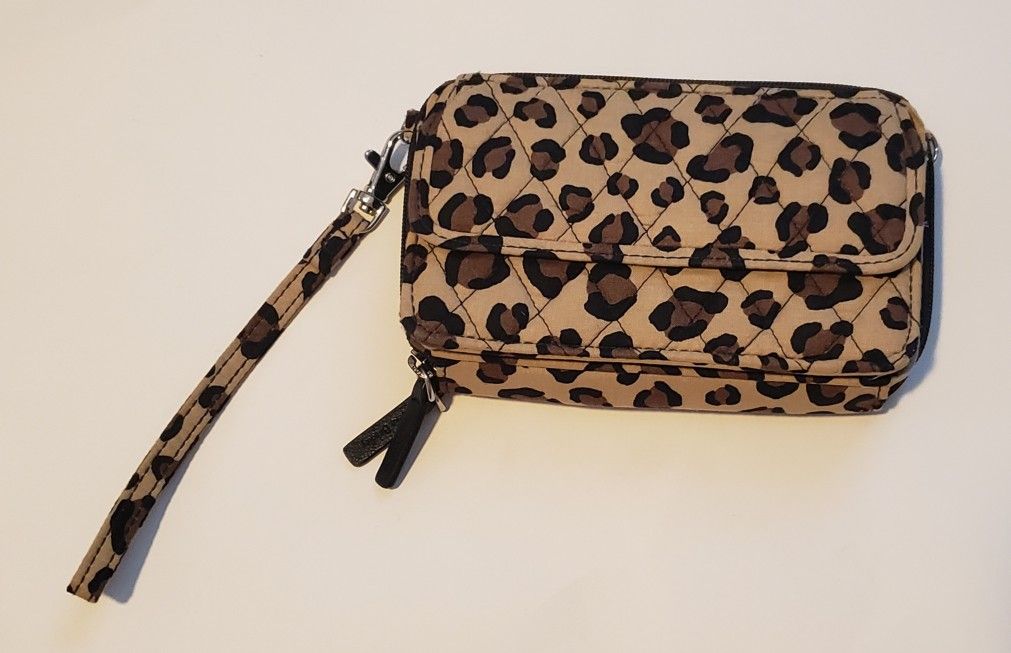 Vera Bradley All in One Wristlet Wallet Crossbody Phone Purse Leopard Quilted