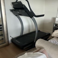 Commercial Treadmill 