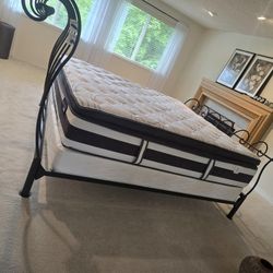 KING MASTTRESS END BED FRAME 