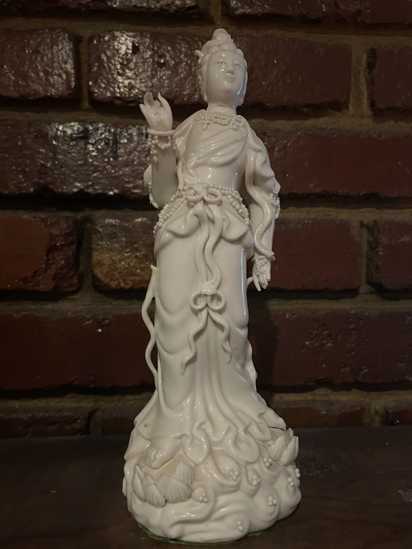 11” collectible porcelain statue 