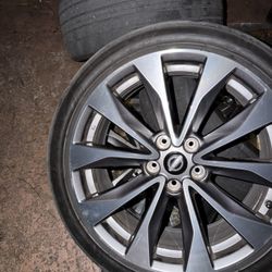 Nissan Maxima Rims & Tire
