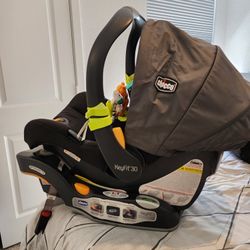 Carseat CHICCO 4-30lb 