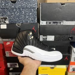 Jordan Playoff 12s size 9 VNDS 