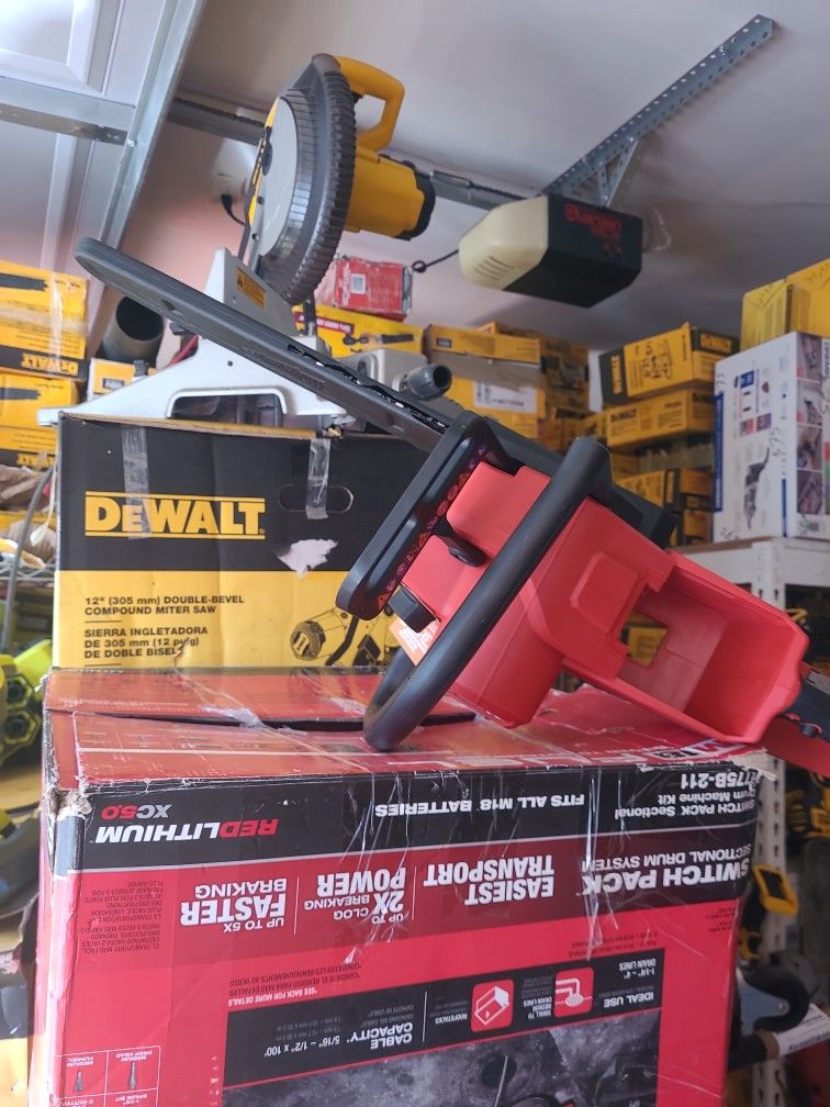 Milwaukee
M18 FUEL 16 in. 18-Volt Lithium-Ion Brushless Cordless Chainsaw (Tool-Only)
Store Price $329