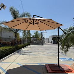 New In Box 10 Foot Diameter Outdoor Patio Offset Cantilever Deck Umbrella With Cross Stand Require Counter Weight 