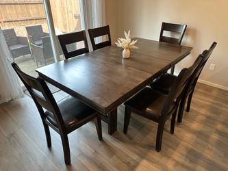 78” Table 6 chairs