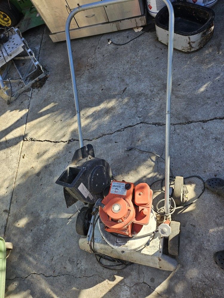 Lindell Gas Powered Yard Vacuum