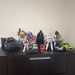 Toys And Legos Lot 275