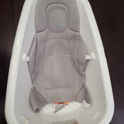 Regalo Baby Basics 3-in-1 Grow With Me BATHTUB