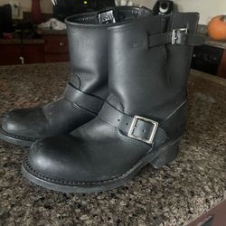 Frye Engineer Boots W8
