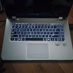 HP  Core I7  8GB  500 HD  Windows 10