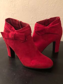 Shoes size 9