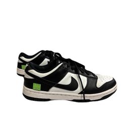 Kids/Women’s Nike Panda Dunk’s Low Size 6.5