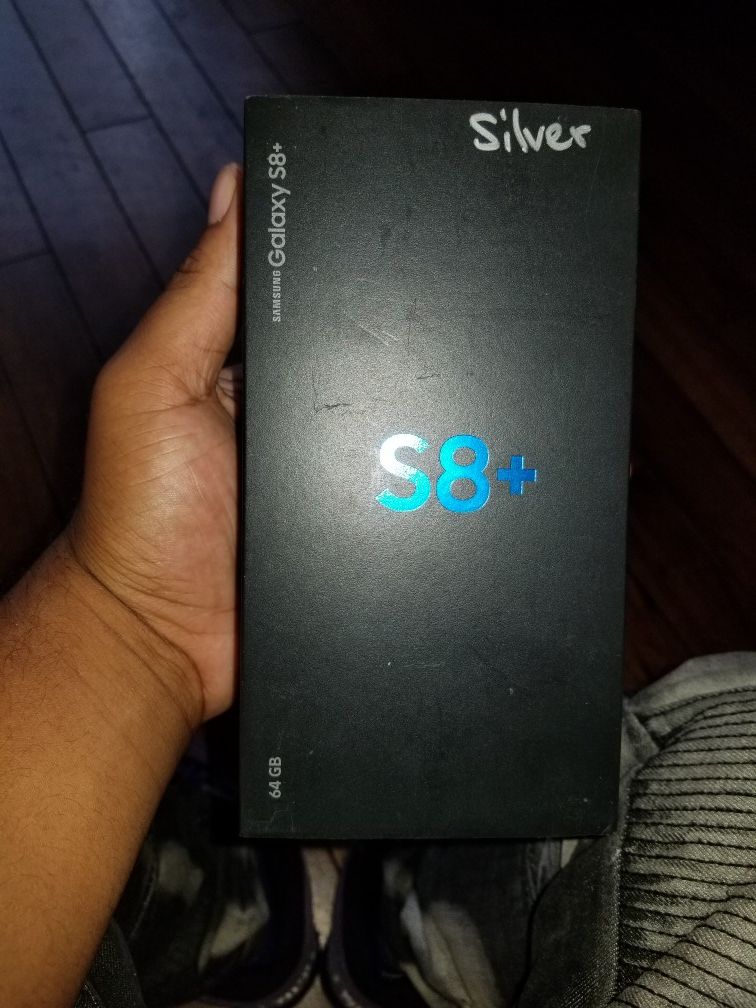 S8+ att 64 gigs $550 Samsung Gear iconX $150 Tmobile revvl plus $200