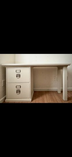 Pottery Barn Bedford Desk in antique white