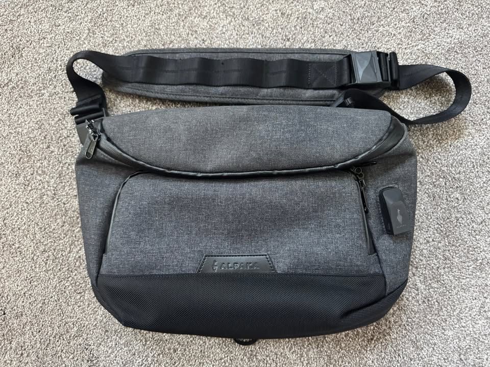 ALPAKA Bravo Sling Max, 10L RFID-Blocking Sling Laptop Bag for Men with Maglockz