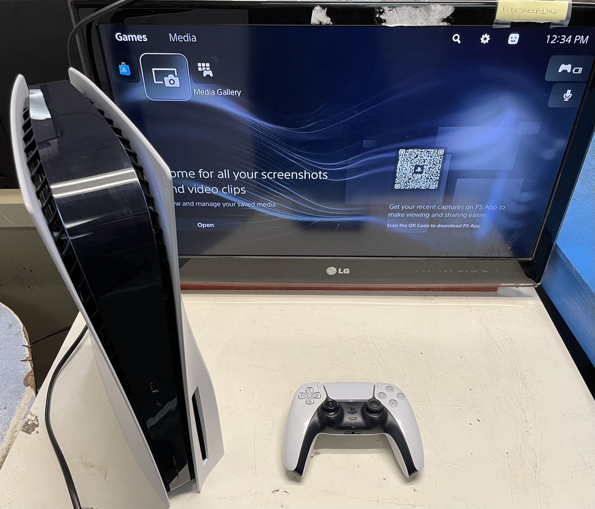 Sony PS5 Disc w/Controller