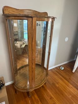 Curio display cabinet shelf
