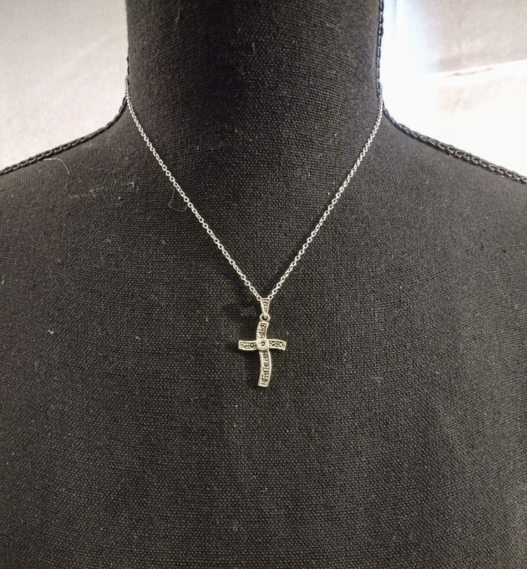 925 Sterling Silver Marcasite Cross