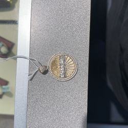 Last Supper 10k Pendant 