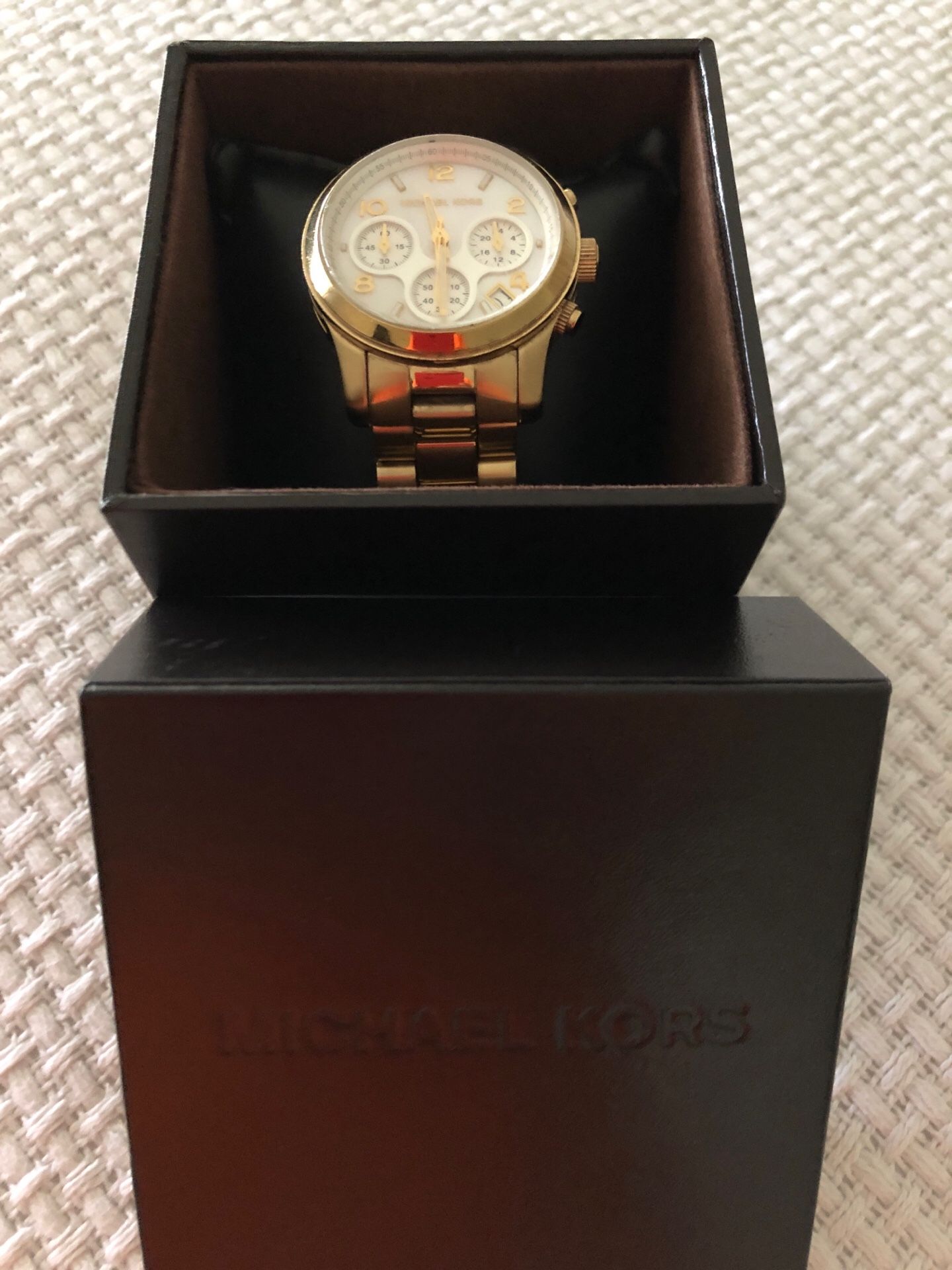 Authentic MK Gold watch AUTHENTIC MICHAEL KORS 14K GOLD WATCH main image 3