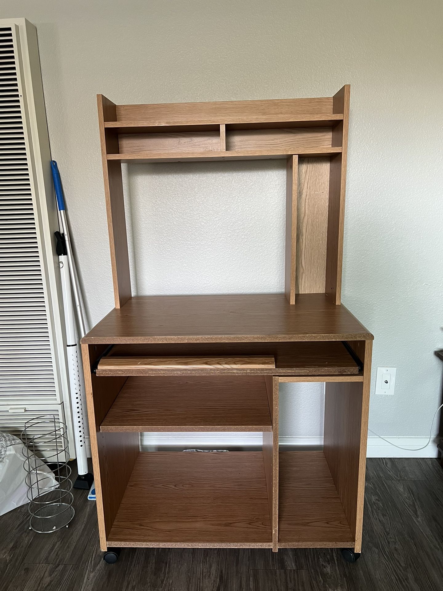 MOVING SALE DESK AND COFFEE TABLE