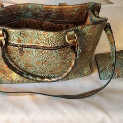 Patricia Nash Zancona Tote Bag Purse and Wallet Tooled Leather Studded Brushed Boho Western set color is Turquoise Forrest P180157 