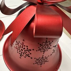 Choice Of Two bells Or Two Glass Poinsettia’s