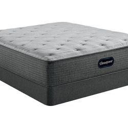 Beautyrest King Mattress And Box Spring 