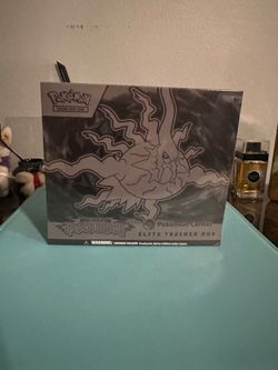 Pitch Black Pokemon Center Elite Trainer Box