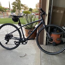 Road Bike Cannondale Quick 4