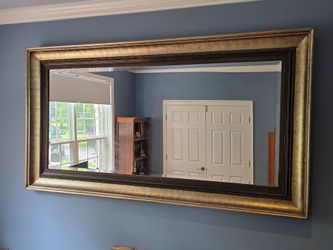Decorative wall mirror