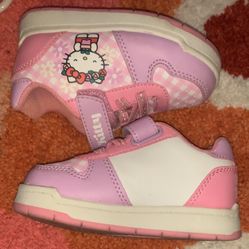 Hello Kitty Shoes