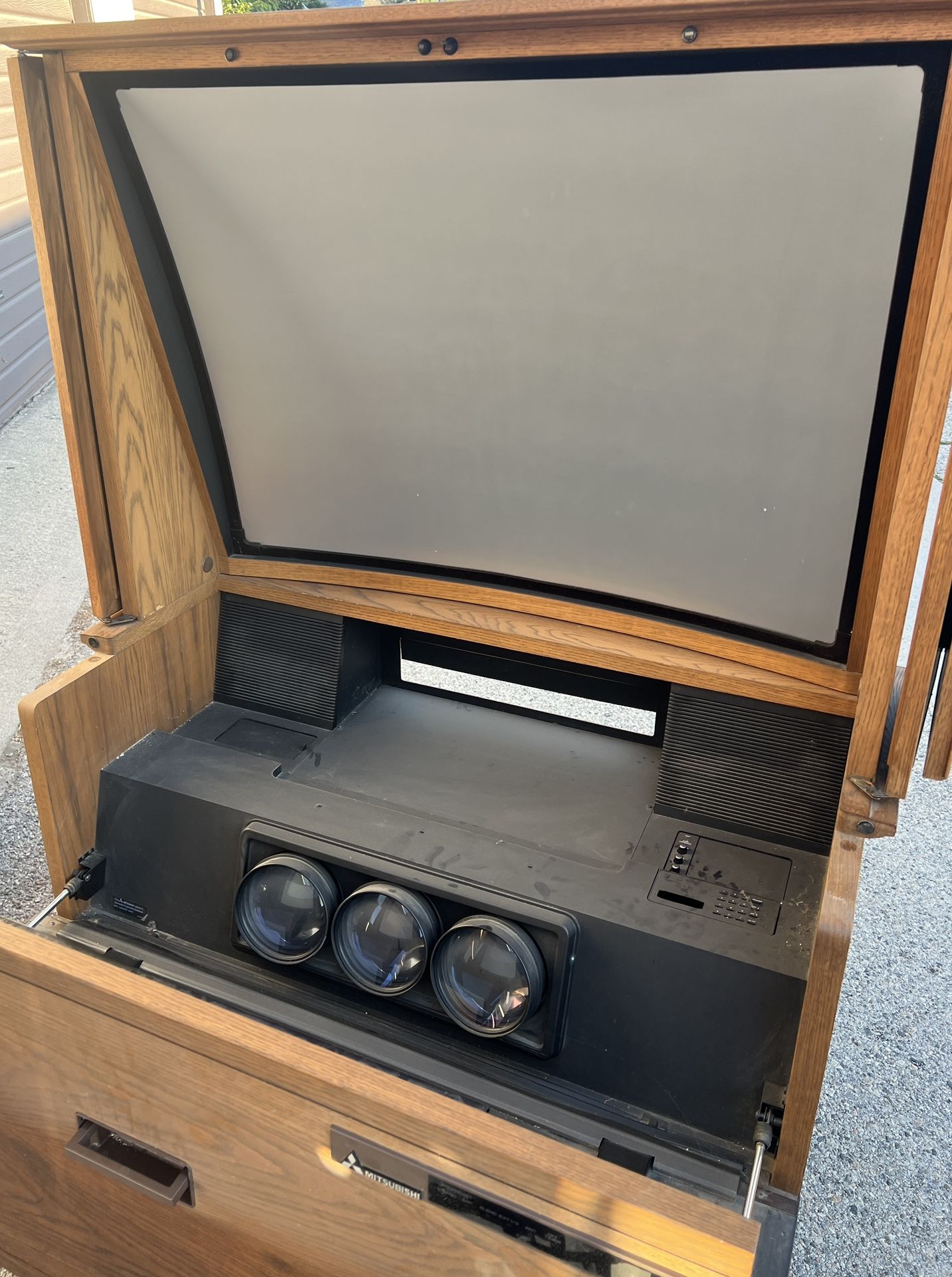 RARE - Early 1980s Vintage PROJECTION Television