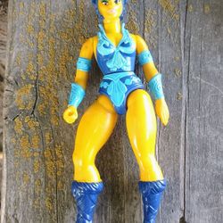 Vintage She-Ra Action Figure Evil Lyn MOTU Masters of The Universe 1981 To 1982