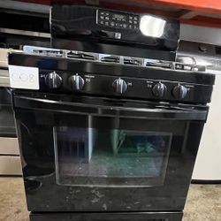 GE CONVECTION GAS RANGE IN BLACK