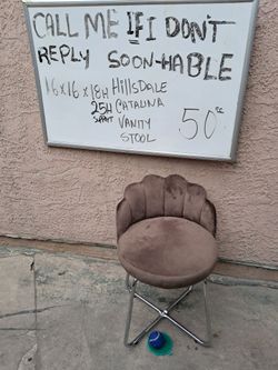 Vanity Chair Hillsdale